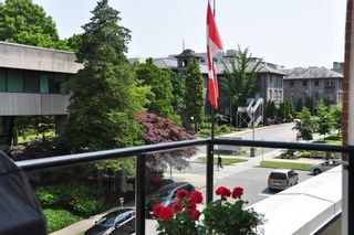 Photo 13: 306 2577 WILLOW STREET in : Fairview VW Condo for sale (Vancouver West)  : MLS®# V990400