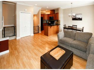 Photo 10: 4 6919 180TH Street in Surrey: Cloverdale BC Townhouse for sale in "PROVIDENCE" (Cloverdale)  : MLS®# F1423777