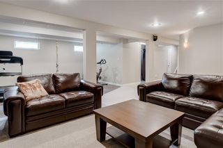 Photo 16: 2332 CHEROKEE Drive NW in Calgary: Charleswood Detached for sale : MLS®# C4303120