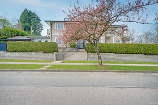 Photo 2: 3249 SOPHIA Street in Vancouver: Main 1/2 Duplex for sale (Vancouver East)  : MLS®# R2867412
