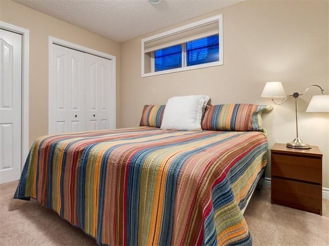Photo 38: Photos: 40 COUGARSTONE Manor SW in Calgary: Cougar Ridge House for sale : MLS®# C4087798