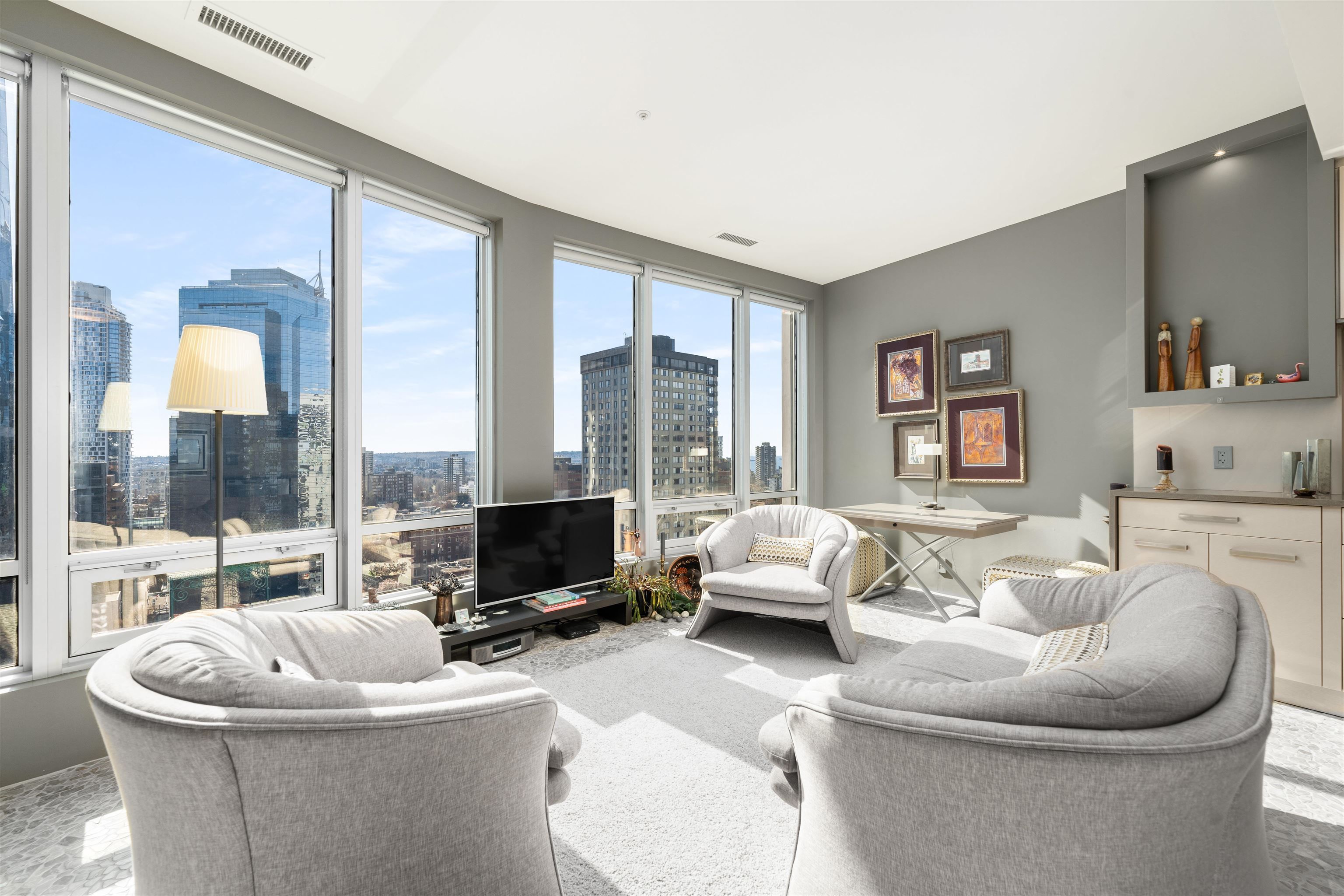 Main Photo: 1503 989 NELSON Street in Vancouver: Downtown VW Condo for sale in "ELECTRA" (Vancouver West)  : MLS®# R2763748