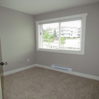 Photo 5: 23 33313 GEORGE FERGUSON Way in Abbotsford: Central Abbotsford Townhouse for sale in "Cedar Lane" : MLS®# R2012512