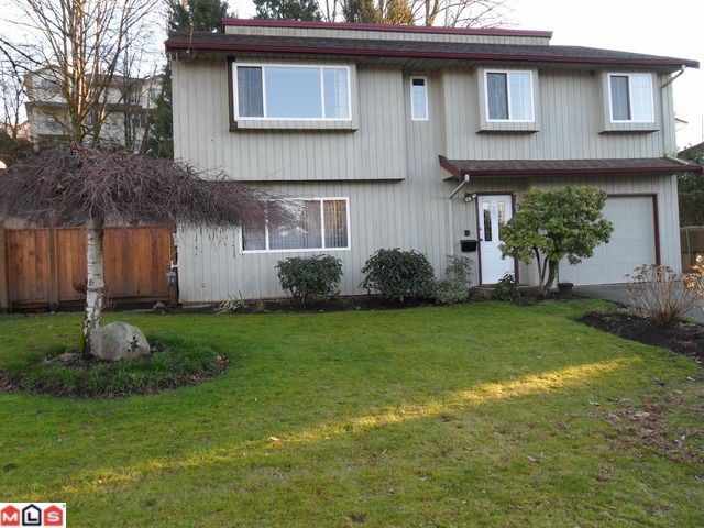 Main Photo: 34424 IMMEL Street in Abbotsford: Abbotsford East House for sale in "Old Clayburn" : MLS®# F1207381