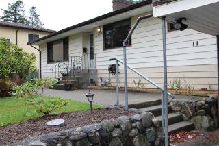 Photo 3: 12059 56 Avenue in Surrey: Panorama Ridge House for sale : MLS®# R2507681