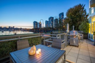 Photo 30: TH109 1383 MARINASIDE Crescent in Vancouver: Yaletown Townhouse for sale in "THE COLUMBUS" (Vancouver West)  : MLS®# R2737571
