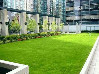 Photo 2: 1705 1239 W GEORGIA ST in Vancouver: Coal Harbour Condo for sale in "VENUS" (Vancouver West)  : MLS®# V577788