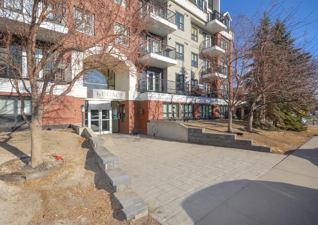 Photo 3: Photos: 301 138 18 Avenue SE in Calgary: Mission Apartment for sale : MLS®# A1187464