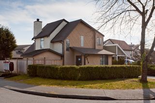 Photo 1: 6018 194A Street in Surrey: Cloverdale BC House for sale (Cloverdale)  : MLS®# F1106391