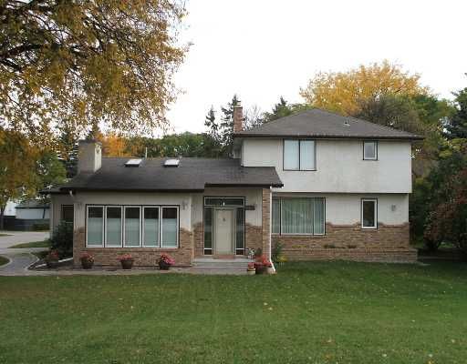Main Photo: 275 LYNDALE Drive in WINNIPEG: St Boniface Residential for sale (South East Winnipeg)  : MLS®# 2819870