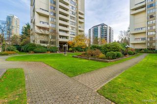 Photo 2: 610 4300 MAYBERRY Street in Burnaby: Metrotown Condo for sale (Burnaby South)  : MLS®# R2633867