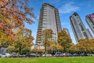 Main Photo: 2202 583 BEACH Crescent in Vancouver: Yaletown Condo for sale in "Park West 2" (Vancouver West)  : MLS®# R2884038