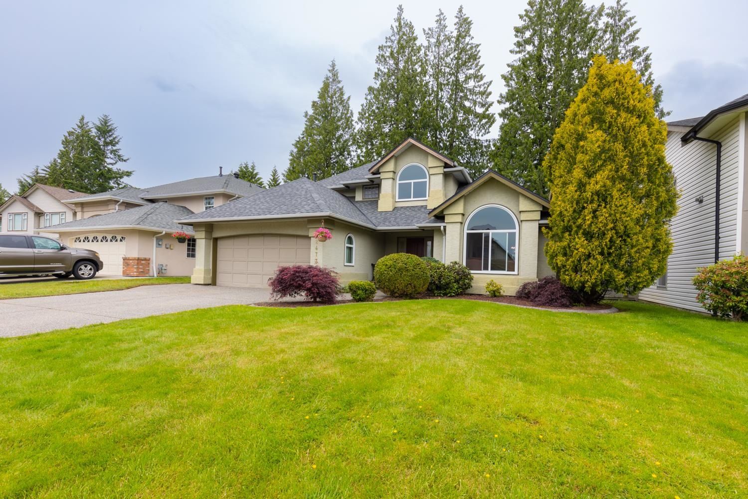 Main Photo: 24731 122A Avenue in Maple Ridge: Websters Corners House for sale : MLS®# R2701743