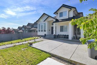 Photo 2: 15028 72 Avenue in Surrey: East Newton House for sale : MLS®# R2778818