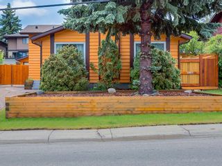 Photo 1: 2403 98 Avenue SW in Calgary: Palliser Detached for sale : MLS®# C4255280