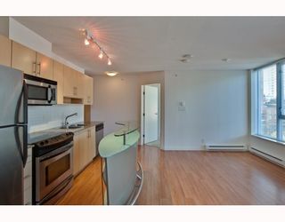 Photo 6: 604 550 TAYLOR Street in Vancouver: Downtown VW Condo for sale (Vancouver West)  : MLS®# V795826