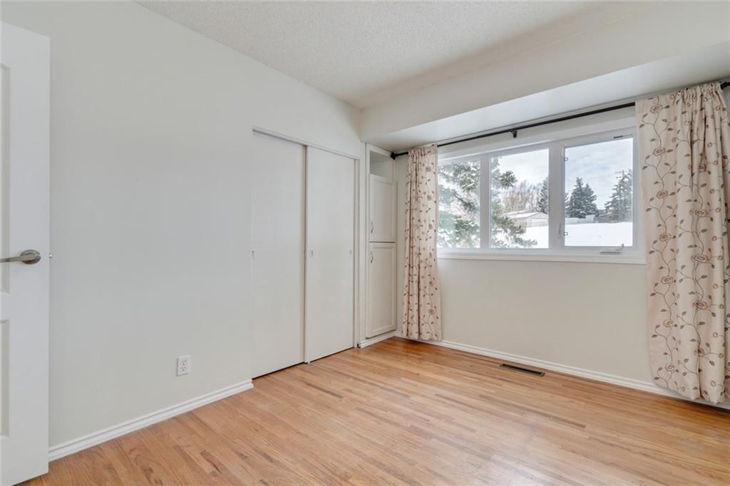 Photo 26: Photos: 936 TRAFFORD Drive NW in Calgary: Thorncliffe Detached for sale : MLS®# C4219404
