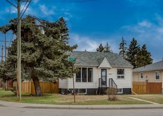 Main Photo: 3301 1 Street NW in Calgary: Highland Park Detached for sale : MLS®# A1213154
