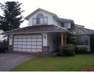 Photo 1: 8966 160A Street in Surrey: Fleetwood Tynehead House for sale : MLS®# F2907833