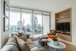 Photo 8: 806 1351 CONTINENTAL Street in Vancouver: Downtown VW Condo for sale in "MADDOX" (Vancouver West)  : MLS®# R2147393