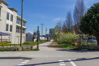 Photo 6: 206 1825 W 8TH Avenue in Vancouver: Kitsilano Condo for sale in "Marlboro Court" (Vancouver West)  : MLS®# R2870883