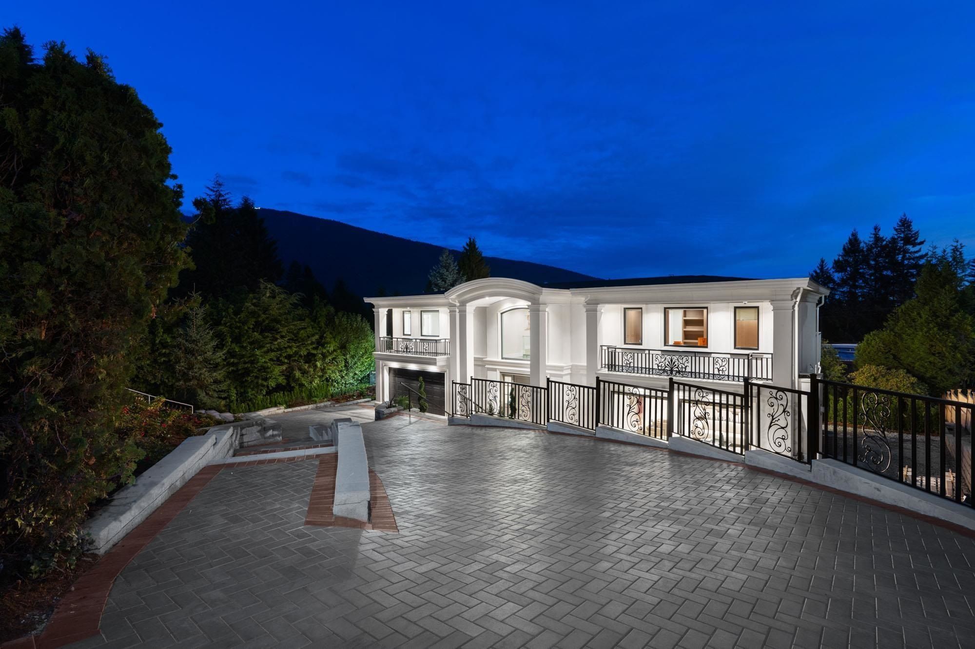 Main Photo: 618 BARNHAM Road in West Vancouver: British Properties House for sale : MLS®# R2649320