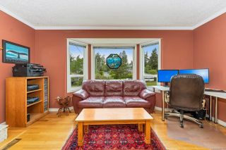 Photo 12: 241 Heddle Ave in View Royal: VR View Royal House for sale : MLS®# 905172