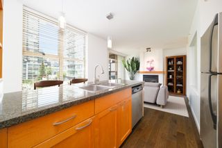 Main Photo: 702 989 RICHARDS Street in Vancouver: Downtown VW Condo for sale in "Mondrian 1" (Vancouver West)  : MLS®# R2880538