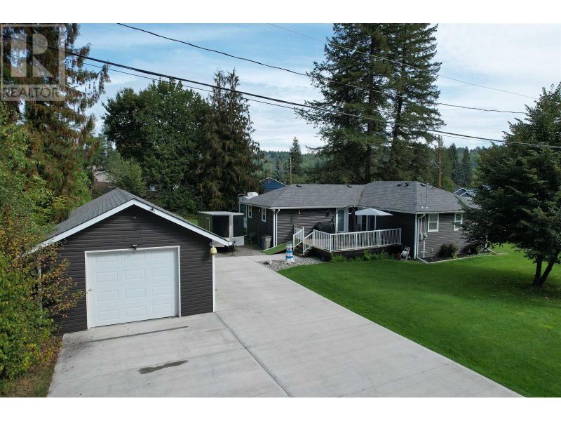 FEATURED LISTING: 913 JOHNSTON Avenue Quesnel