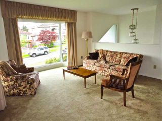 Photo 2: 2676 E 23RD Avenue in Vancouver: Renfrew Heights House for sale (Vancouver East)  : MLS®# V956538