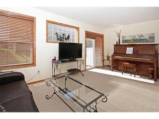 Photo 9: 2337 EVERSYDE Avenue SW in Calgary: Evergreen House for sale : MLS®# C4052711