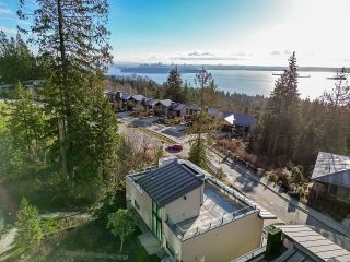 Photo 32: 2991 BURFIELD Place in West Vancouver: Cypress Park Estates 1/2 Duplex for sale in "Mulgrave Park" : MLS®# R2838660