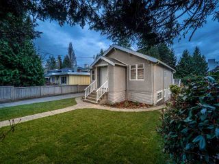 Photo 4: 1472 FULTON Avenue in West Vancouver: Ambleside House for sale : MLS®# R2499022