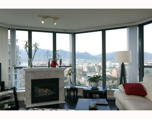 Main Photo: 1904 1088 QUEBEC Street in Vancouver: Mount Pleasant VE Condo for sale in "THE VICEROY" (Vancouver East)  : MLS®# V754003