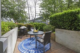 Photo 18: 104 1502 ISLAND PARK Walk in Vancouver: False Creek Condo for sale in "The Lagoons" (Vancouver West)  : MLS®# R2463582