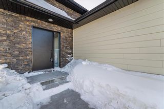Photo 3: 25 Aberdeen Drive in Niverville: The Highlands Residential for sale (R07)  : MLS®# 202304662