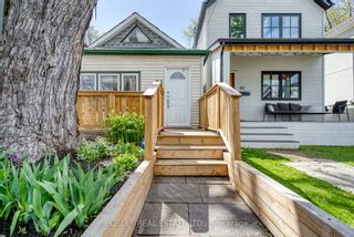 Main Photo: 21 Cambrai Avenue in Toronto: Woodbine-Lumsden House (Bungalow) for sale (Toronto E03)  : MLS®# E8326416