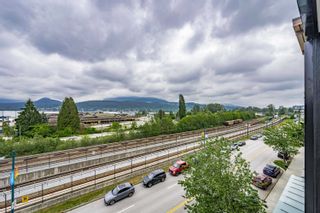 Photo 30: 411 2525 CLARKE Street in Port Moody: Port Moody Centre Condo for sale in "THE STRAND" : MLS®# R2780089