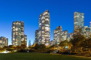 Photo 39: 4007 1408 STRATHMORE Mews in Vancouver: Yaletown Condo for sale in "WEST ONE" (Vancouver West)  : MLS®# R2753181