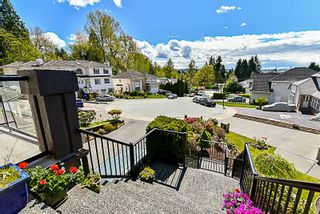 Photo 2: 262 PARE Court in Coquitlam: Central Coquitlam House for sale : MLS®# R2160902