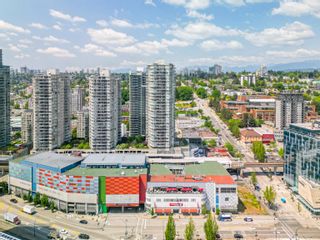 Main Photo: 1108 888 CARNARVON Street in New Westminster: Downtown NW Condo for sale in "MARINUS" : MLS®# R2784959