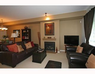 Photo 3: 95 2200 PANORAMA Drive in Port_Moody: Heritage Woods PM Townhouse for sale (Port Moody)  : MLS®# V772360