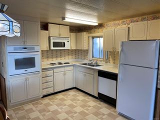 Photo 2: 45 1247 Arbutus Rd in Parksville: PQ Parksville Manufactured Home for sale (Parksville/Qualicum)  : MLS®# 890111