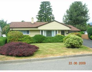 Photo 1: 1269 DOGWOOD Crescent in North_Vancouver: Norgate House for sale in "NORGATE" (North Vancouver)  : MLS®# V773935