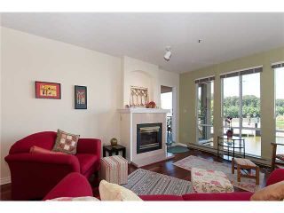 Photo 3: # 204 2 RENAISSANCE SQ in New Westminster: Quay Condo for sale in "THE LIDO" : MLS®# V1018101