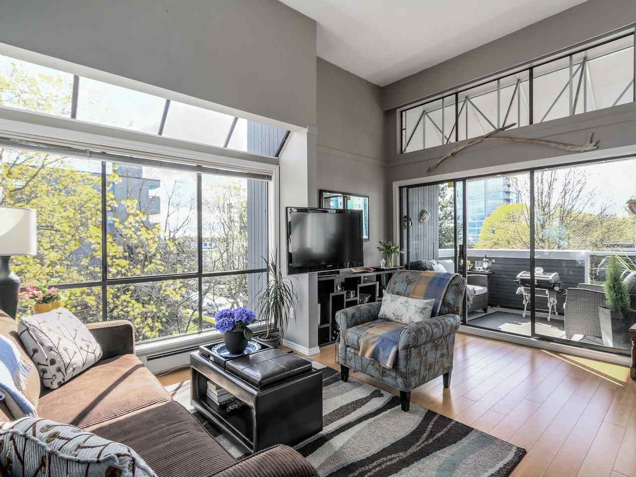 Main Photo: P3 2885 SPRUCE Street in Vancouver: Fairview VW Condo for sale (Vancouver West)  : MLS®# R2052789