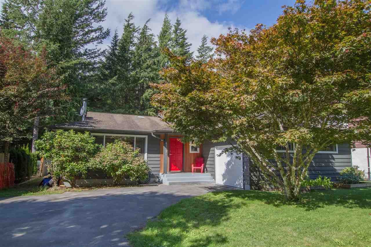 Main Photo: 41929 ROSS Road in Squamish: Brackendale House for sale : MLS®# R2514201