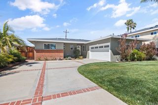 Photo 3: 1382 Galway Lane in Costa Mesa: Residential for sale (C3 - South Coast Metro)  : MLS®# OC22067699