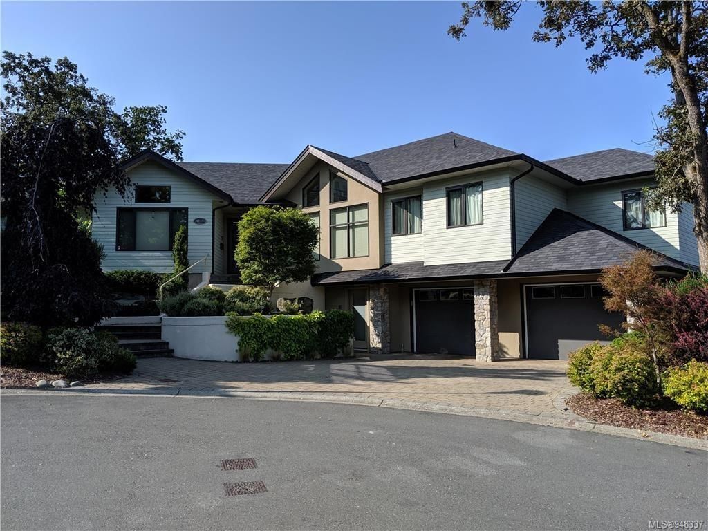 Main Photo: 4115 Rogers Ridge in Saanich: SE High Quadra House for sale (Saanich East)  : MLS®# 948337