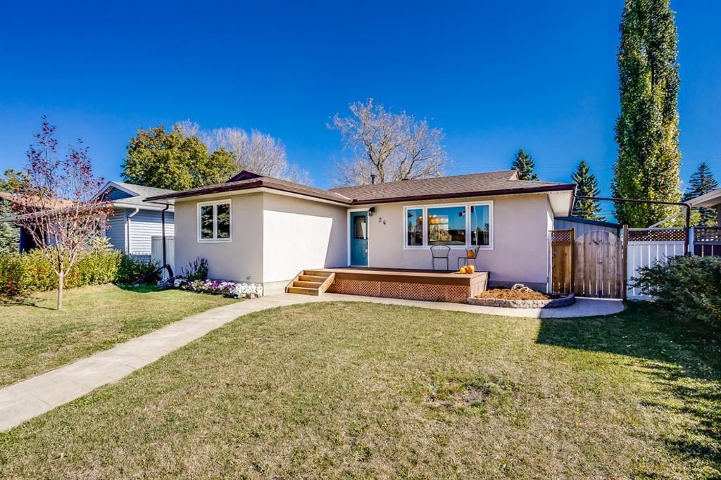 Main Photo: 24 Sackville Drive SW in Calgary: Southwood Detached for sale : MLS®# A1149679